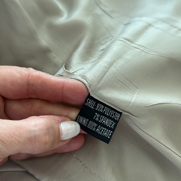 Epic New York Beige Blazer size 4 stretch fabric - Picture 7 of 7